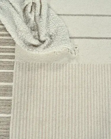 Exquisite Rugs Castine Hand-Tufted Beige Rug | Thumbnail 6 Exquisite Rugs Castine Hand-Tufted Beige Rug | Thumbnail 6