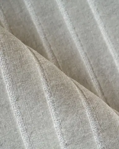 Exquisite Rugs Amani Hand-Loomed Silver Rug | Thumbnail 4 Exquisite Rugs Amani Hand-Loomed Silver Rug | Thumbnail 4