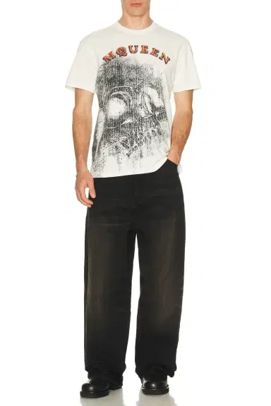 Alexander McQueen Spray Skull Print Tee Shirt | Thumbnail 3 Alexander McQueen Spray Skull Print Tee Shirt | Thumbnail 3