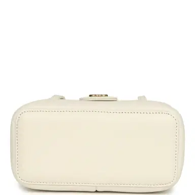 Chanel Chanel Preppy Coco Long Vanity with Straps White Shiny Caviar Brushed Gold Hardware | Thumbnail 6 Chanel Chanel Preppy Coco Long Vanity with Straps White Shiny Caviar Brushed Gold Hardware | Thumbnail 6