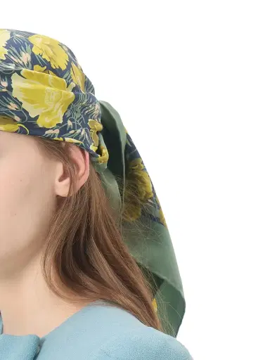 Valentino Garavani Women's Apres L'hiver Poppies Silk Scarf | Thumbnail 4 Valentino Garavani Women's Apres L'hiver Poppies Silk Scarf | Thumbnail 4