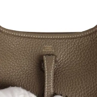 HERMÈS Pre-owned Hermes Evelyne TPM Etoupe Clemence Gold Hardware | Thumbnail 7 HERMÈS Pre-owned Hermes Evelyne TPM Etoupe Clemence Gold Hardware | Thumbnail 7