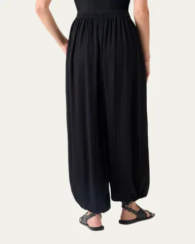 Akris punto Viscose Crepe Wide-Leg Pull-On Balloon Pants | Thumbnail 3 Akris punto Viscose Crepe Wide-Leg Pull-On Balloon Pants | Thumbnail 3