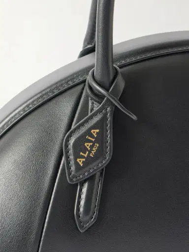 Alaïa Leather Shoulder Bag | Thumbnail 4 Alaïa Leather Shoulder Bag | Thumbnail 4