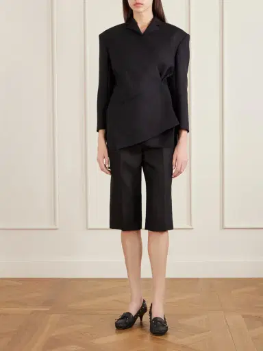 Khaite Raelle Wool And Silk-blend Straight-leg Shorts | Thumbnail 2 Khaite Raelle Wool And Silk-blend Straight-leg Shorts | Thumbnail 2
