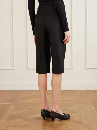 Khaite Raelle Wool And Silk-blend Straight-leg Shorts | Thumbnail 4 Khaite Raelle Wool And Silk-blend Straight-leg Shorts | Thumbnail 4