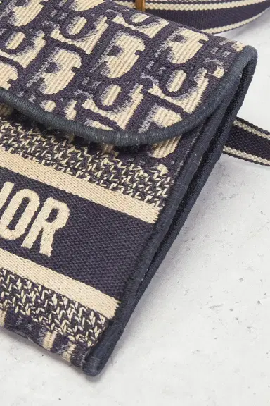 dior Dior Oblique Slim Saddle Pouch | Thumbnail 10 dior Dior Oblique Slim Saddle Pouch | Thumbnail 10