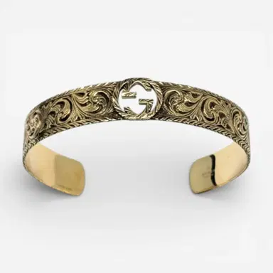 Gucci Gucci Interlocking GG 18K Yellow Gold Logo Engraved Cuff Bracelet YBA5798940010 - L (7 by The Solist | Thumbnail 3 Gucci Gucci Interlocking GG 18K Yellow Gold Logo Engraved Cuff Bracelet YBA5798940010 - L (7 by The Solist | Thumbnail 3