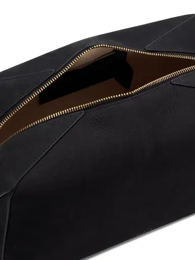 Alaïa Women's Le Bouledogue Nubuck Shoulder Bag - Noir | Thumbnail 4 Alaïa Women's Le Bouledogue Nubuck Shoulder Bag - Noir | Thumbnail 4