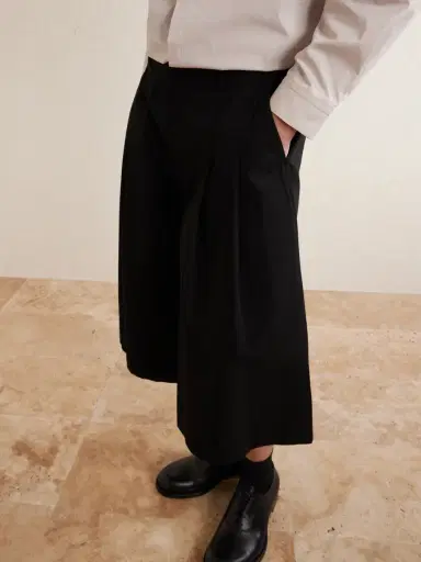 Amomento Cotton-Blend Wide-Leg Bermuda Shorts - Men | Thumbnail 5 Amomento Cotton-Blend Wide-Leg Bermuda Shorts - Men | Thumbnail 5