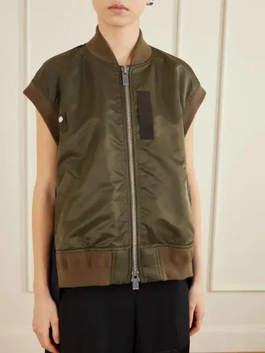 Sacai Padded Shell Gilet | Thumbnail 3 Sacai Padded Shell Gilet | Thumbnail 3