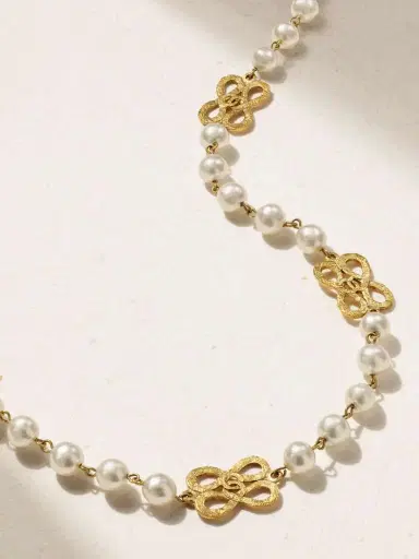 Susan Caplan Vintage Chanel 1986 Gold-plated Faux Pearl Necklace | Thumbnail 4 Susan Caplan Vintage Chanel 1986 Gold-plated Faux Pearl Necklace | Thumbnail 4