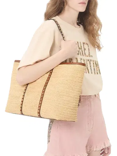 Valentino Garavani Women's Rockstud Shopping Bag in Raffia - Natural | Thumbnail 2 Valentino Garavani Women's Rockstud Shopping Bag in Raffia - Natural | Thumbnail 2