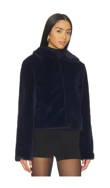 superdown x Emma Leger Tianna Faux Fur Jacket | Thumbnail 2 superdown x Emma Leger Tianna Faux Fur Jacket | Thumbnail 2