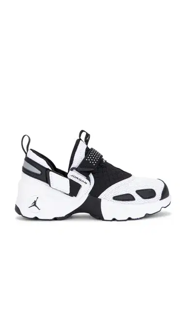 Jordan Trunner LX Sneaker | Thumbnail 1 Jordan Trunner LX Sneaker | Thumbnail 1
