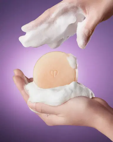 CLÉ DE PEAU BEAUTÉ Synactif Soap, 3.5 oz. | Thumbnail 2 CLÉ DE PEAU BEAUTÉ Synactif Soap, 3.5 oz. | Thumbnail 2