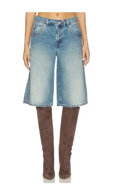 LEVI'S Super Baggy Jort | Thumbnail 1 LEVI'S Super Baggy Jort | Thumbnail 1