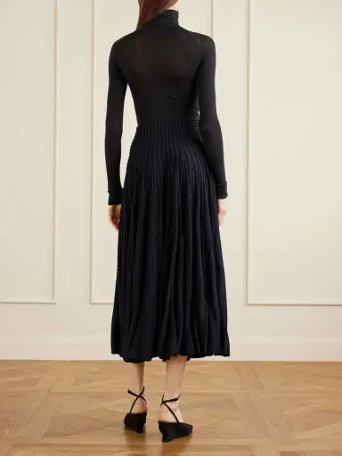 Alaïa Textured Knitted Midi Skirt | Thumbnail 3 Alaïa Textured Knitted Midi Skirt | Thumbnail 3