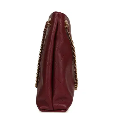 Chanel Chanel Large "Eyes on You" CC Shopping Bag Burgundy Lambskin Gold Hardware | Thumbnail 3 Chanel Chanel Large "Eyes on You" CC Shopping Bag Burgundy Lambskin Gold Hardware | Thumbnail 3