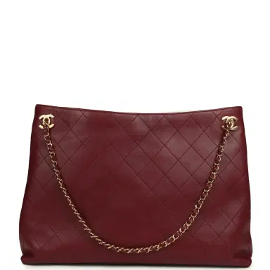 Chanel Chanel Large "Eyes on You" CC Shopping Bag Burgundy Lambskin Gold Hardware | Thumbnail 4 Chanel Chanel Large "Eyes on You" CC Shopping Bag Burgundy Lambskin Gold Hardware | Thumbnail 4