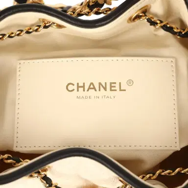 Chanel Chanel Small 25 Hobo Bag Ecru Canvas and Black Calfskin Gold Hardware | Thumbnail 9 Chanel Chanel Small 25 Hobo Bag Ecru Canvas and Black Calfskin Gold Hardware | Thumbnail 9
