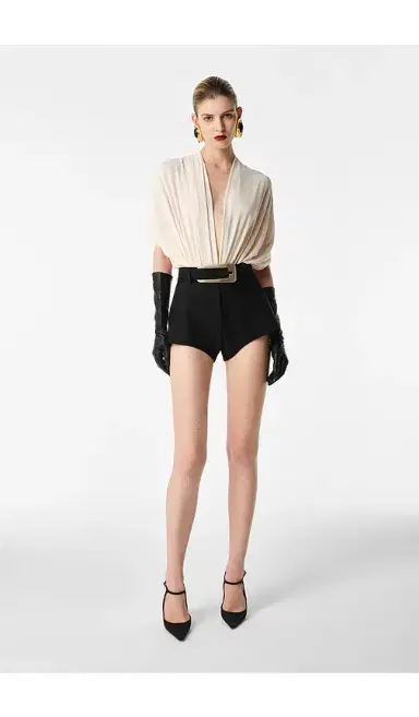 REVOLVE LOS ANGELES Heidi Hot Short | Thumbnail 1 REVOLVE LOS ANGELES Heidi Hot Short | Thumbnail 1