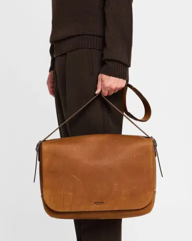 Shinola Men's Runwell Leather Messenger Bag | Thumbnail 6 Shinola Men's Runwell Leather Messenger Bag | Thumbnail 6