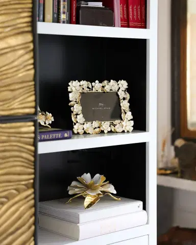 Michael Aram Gardenia Sculpted Frame, 5" x 7" | Thumbnail 2 Michael Aram Gardenia Sculpted Frame, 5" x 7" | Thumbnail 2