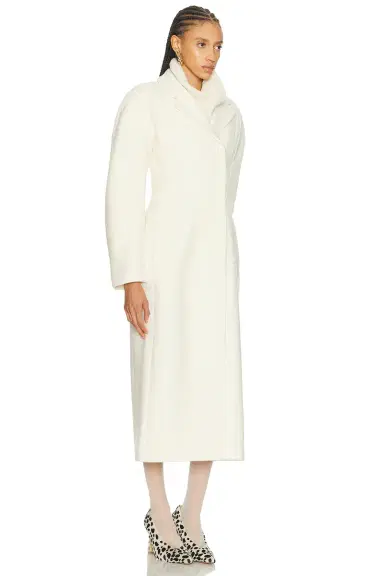 Jacquemus Le Manteau Curvo | Thumbnail 2 Jacquemus Le Manteau Curvo | Thumbnail 2