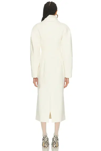 Jacquemus Le Manteau Curvo | Thumbnail 3 Jacquemus Le Manteau Curvo | Thumbnail 3