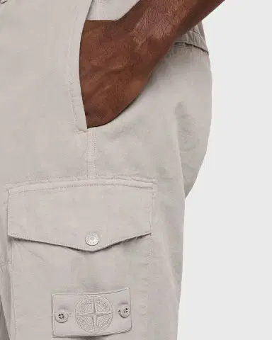 Stone Island Men's Cotton and Linen Cargo Pants | Thumbnail 9 Stone Island Men's Cotton and Linen Cargo Pants | Thumbnail 9