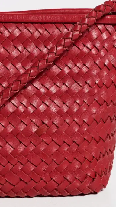 Madewell The Woven Crossbody Bag Scarlet One Size | Thumbnail 5 Madewell The Woven Crossbody Bag Scarlet One Size | Thumbnail 5