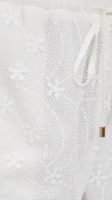 MINKPINK undara Drawstring Lace Shorts White | Thumbnail 6 MINKPINK undara Drawstring Lace Shorts White | Thumbnail 6