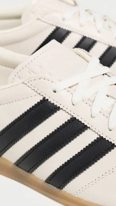 Adidas Gazelle Lo Pro Sneakers Chalk White/Core Black/Gum 3 6 | Thumbnail 6 Adidas Gazelle Lo Pro Sneakers Chalk White/Core Black/Gum 3 6 | Thumbnail 6