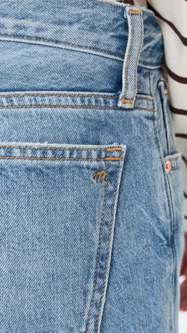 Madewell The Low-Rise Loose Jean in Midvale Wash Midvale Wash | Thumbnail 6 Madewell The Low-Rise Loose Jean in Midvale Wash Midvale Wash | Thumbnail 6