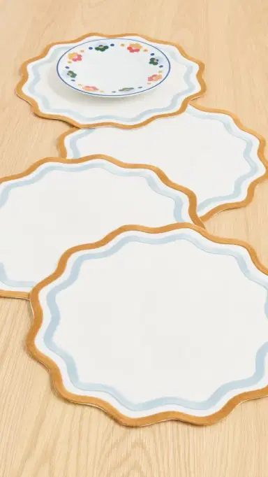 Misette Set of 4 Linen Embroidered Place Mats | Thumbnail 2 Misette Set of 4 Linen Embroidered Place Mats | Thumbnail 2