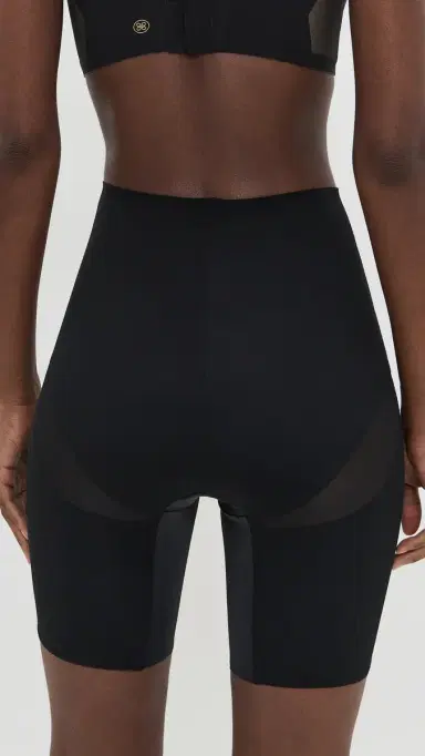 Honeylove Superpower Mid-Waist Shorts Runway | Thumbnail 3 Honeylove Superpower Mid-Waist Shorts Runway | Thumbnail 3
