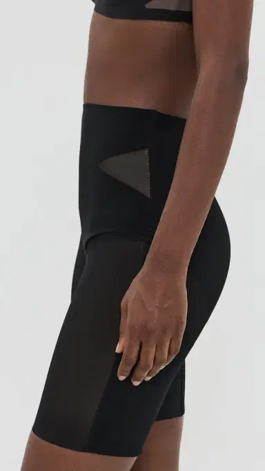 Honeylove Superpower Mid-Waist Shorts Runway | Thumbnail 4 Honeylove Superpower Mid-Waist Shorts Runway | Thumbnail 4