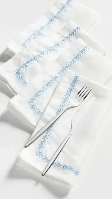 Kim Seybert Jardin Napkins Set of 4 | Thumbnail 2 Kim Seybert Jardin Napkins Set of 4 | Thumbnail 2