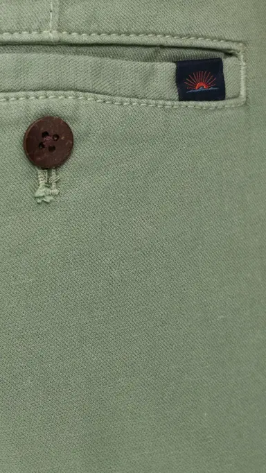 Faherty Essential Chino 8 Shorts Trail Olive | Thumbnail 6 Faherty Essential Chino 8 Shorts Trail Olive | Thumbnail 6