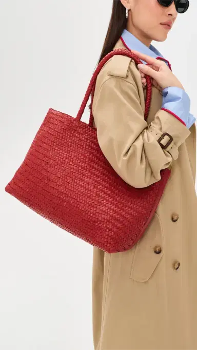 Madewell The Handwoven Leather Tote Scarlett One Size | Thumbnail 4 Madewell The Handwoven Leather Tote Scarlett One Size | Thumbnail 4