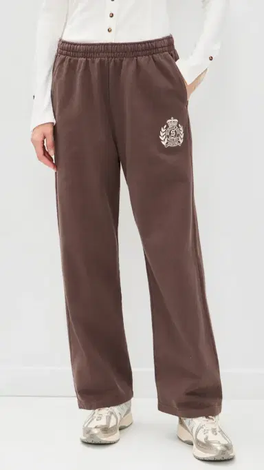 Sporty & Rich NY Crest Embroidered Wide Sweatpants Chocolate | Thumbnail 3 Sporty & Rich NY Crest Embroidered Wide Sweatpants Chocolate | Thumbnail 3