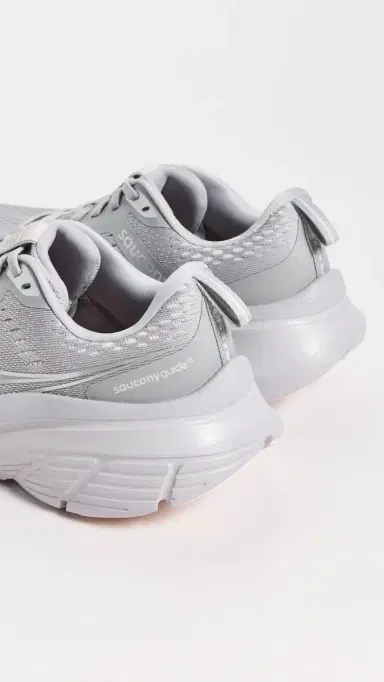 Saucony Guide 18 Sneakers Cloud | Thumbnail 4 Saucony Guide 18 Sneakers Cloud | Thumbnail 4