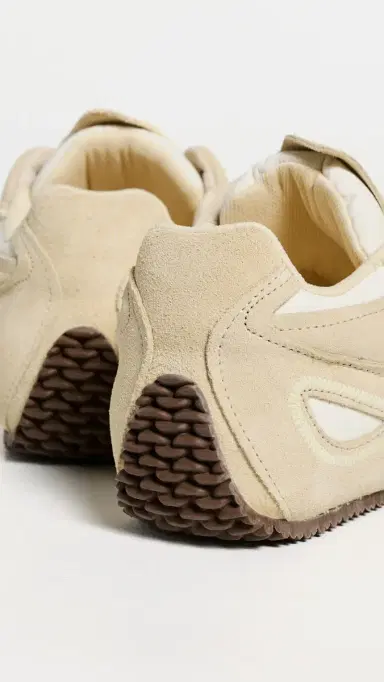 Axel Arigato Slow Runner Sneakers Light Yellow/Dark Gum | Thumbnail 4 Axel Arigato Slow Runner Sneakers Light Yellow/Dark Gum | Thumbnail 4