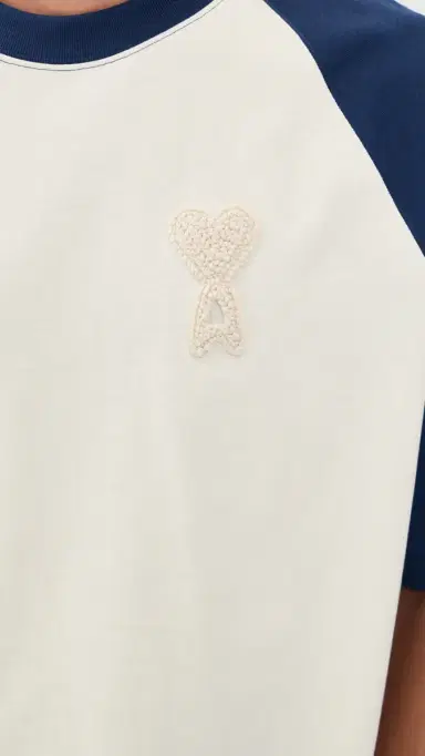 AMI Boxy Fit Raglan Tee Blanc Creme/Encre | Thumbnail 6 AMI Boxy Fit Raglan Tee Blanc Creme/Encre | Thumbnail 6