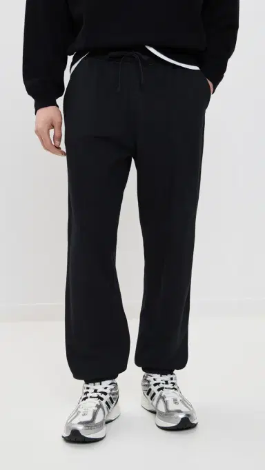 REIGNING CHAMP Mid-Weight Terry Cuffed Relaxed Sweatpants Black | Thumbnail 2 REIGNING CHAMP Mid-Weight Terry Cuffed Relaxed Sweatpants Black | Thumbnail 2