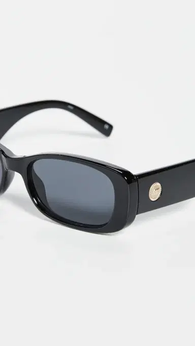 Le Specs Unreal! Sunglasses Matte Black Coal/Smoke Mono One Size | Thumbnail 5 Le Specs Unreal! Sunglasses Matte Black Coal/Smoke Mono One Size | Thumbnail 5