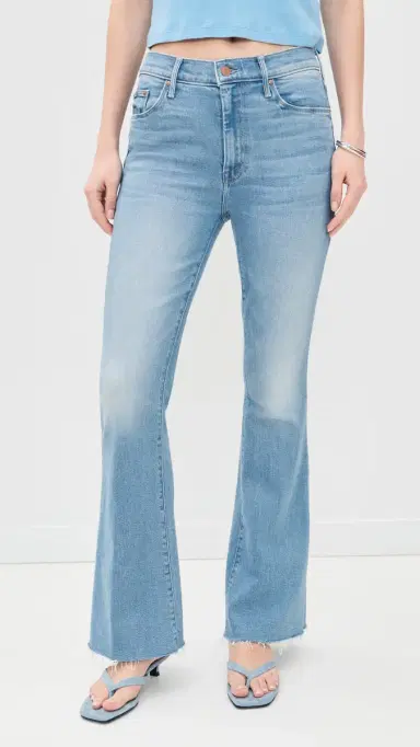MOTHER The Weekender Fray Jeans Satisfy Your Cravings | Thumbnail 2 MOTHER The Weekender Fray Jeans Satisfy Your Cravings | Thumbnail 2