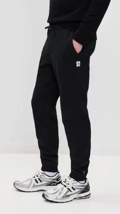 REIGNING CHAMP Midweight Terry lim Sweatpants Black | Thumbnail 4 REIGNING CHAMP Midweight Terry lim Sweatpants Black | Thumbnail 4
