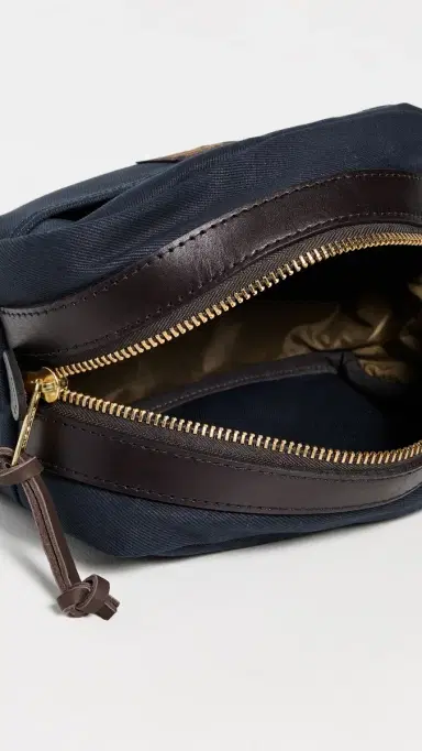 Filson Rugged Twill Toiletry Bag Navy One Size | Thumbnail 5 Filson Rugged Twill Toiletry Bag Navy One Size | Thumbnail 5